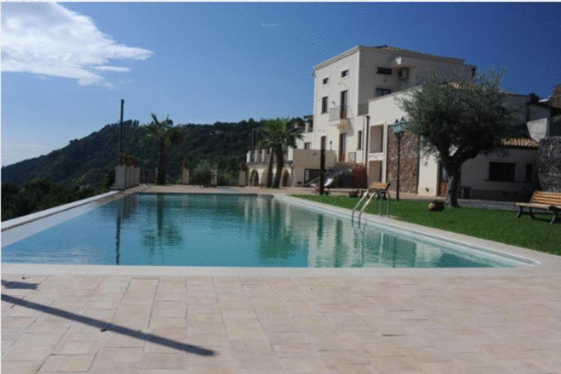 Tenuta Santa Tecla อาชิเรอาเล ภายนอก รูปภาพ